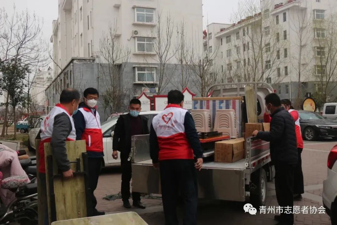 抗击疫情他们步履不息,抗击疫情他们义无反顾