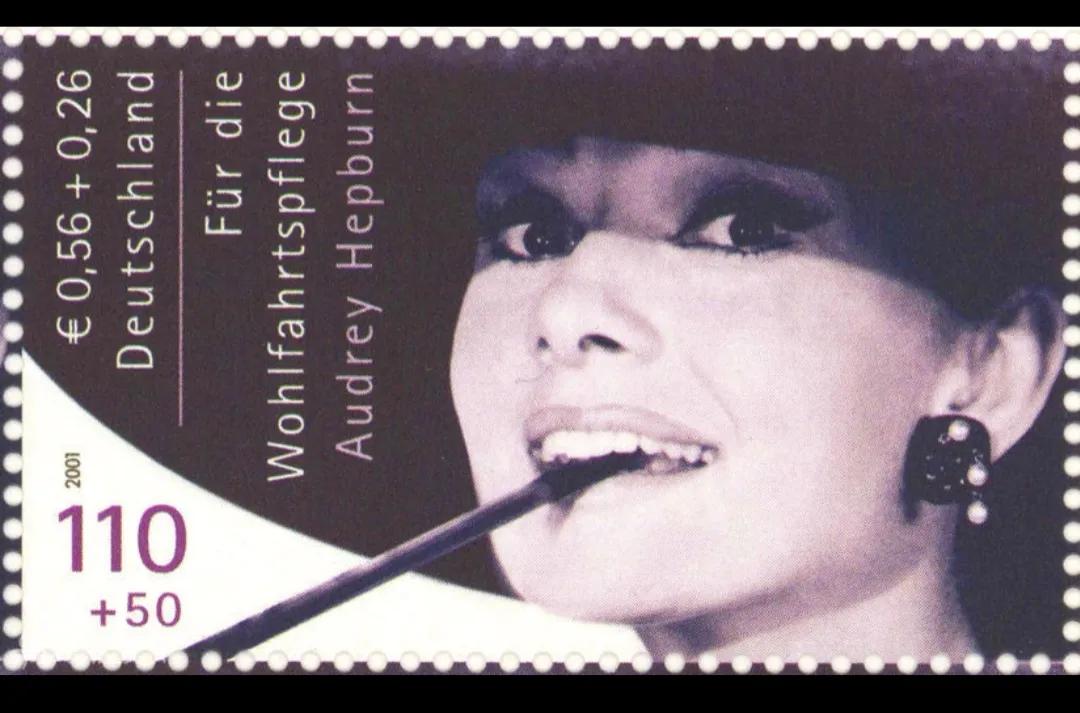 集邮：主席抽雪茄都是自费？把烟抽到邮票上还有谁？