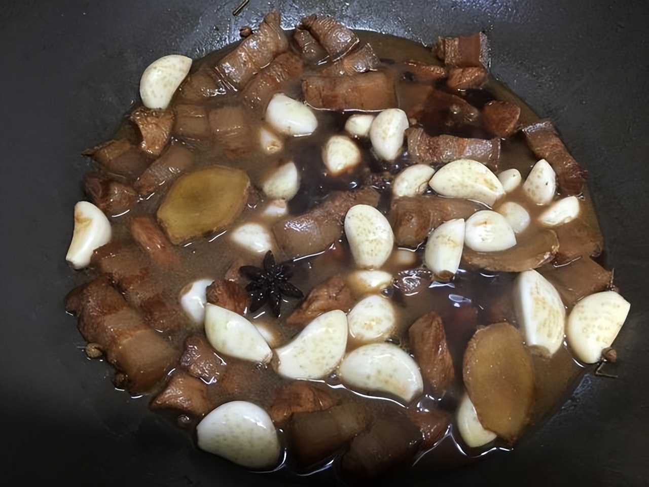 坚持每天吃大蒜对身体有什么影响,坚持吃大蒜的人身体会有哪些变化