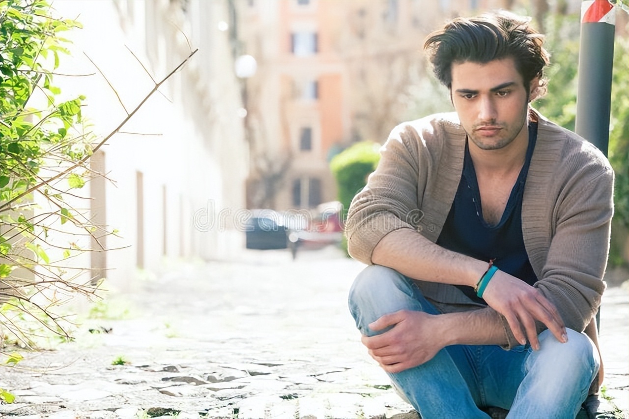 中度精神分裂症表现,精神分裂有什么特征