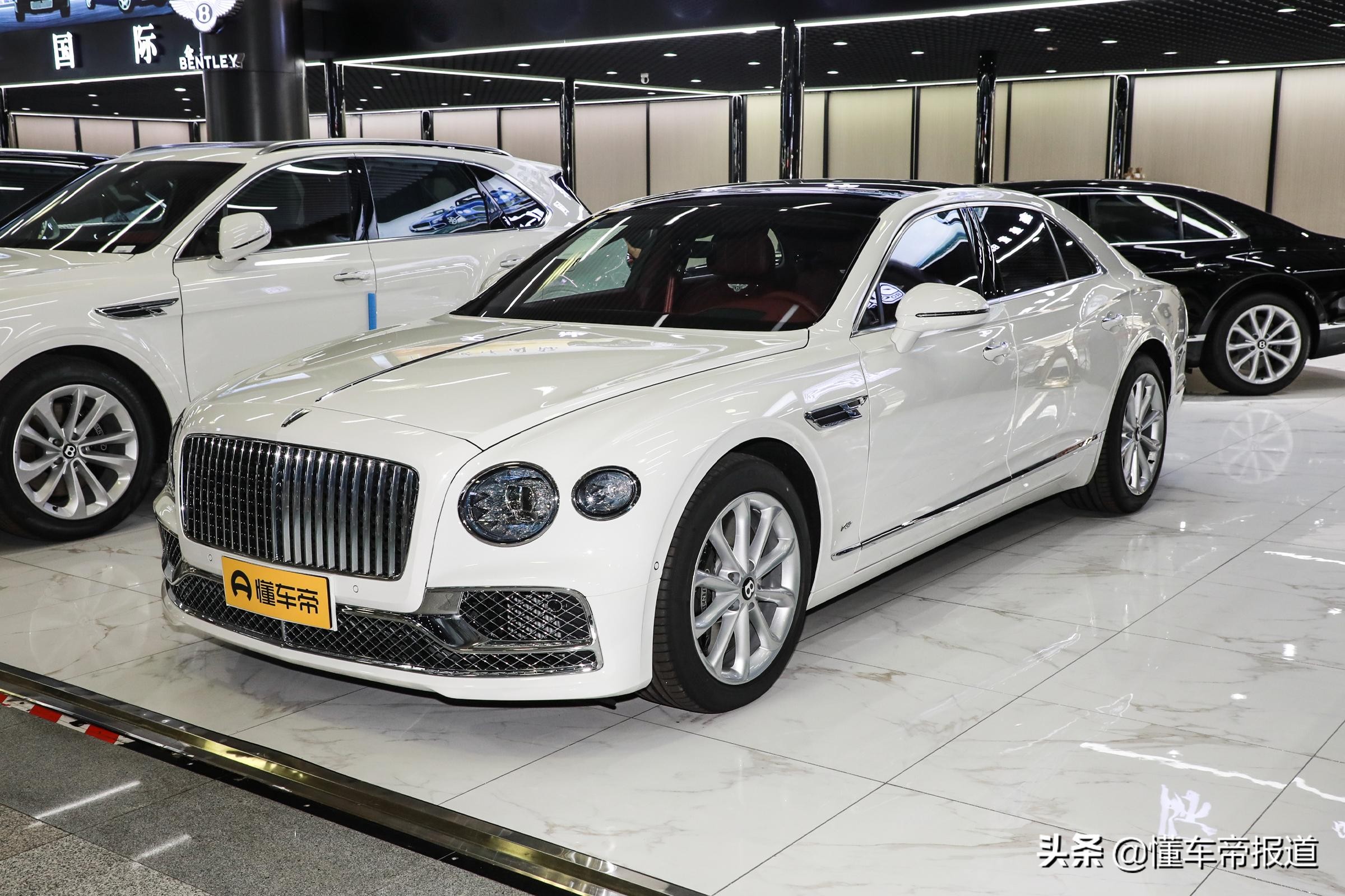 宾利汽车最新款,宾利汽车价格及图片2022款报价