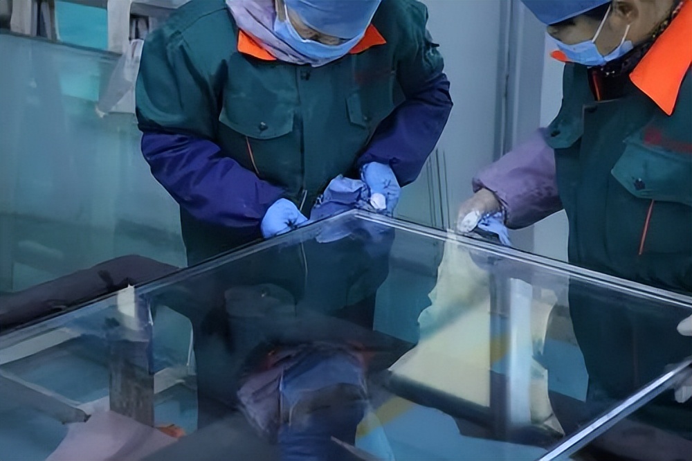 断桥铝门窗三层玻璃,断桥铝门窗玻璃多厚