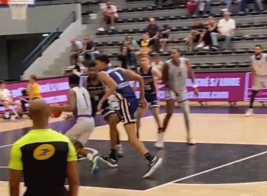 站帽对手太狠！文班亚马34+5+4打爆以超冠军美媒：他是作弊码