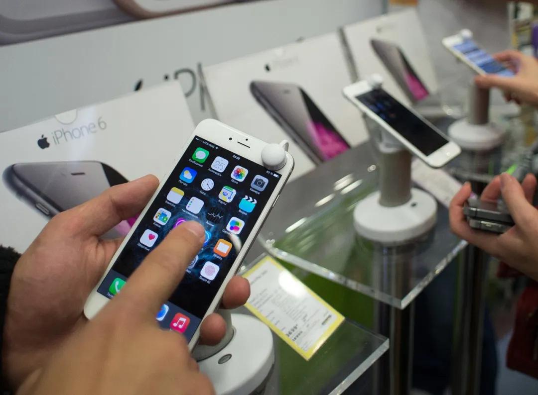 苹果iphone6s为什么会成为钉子户,时隔5年iphone6p已成老式产品