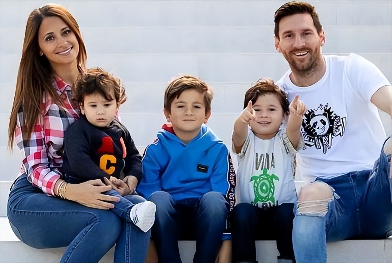 梅西暖心故事,巨星梅西背后的故事