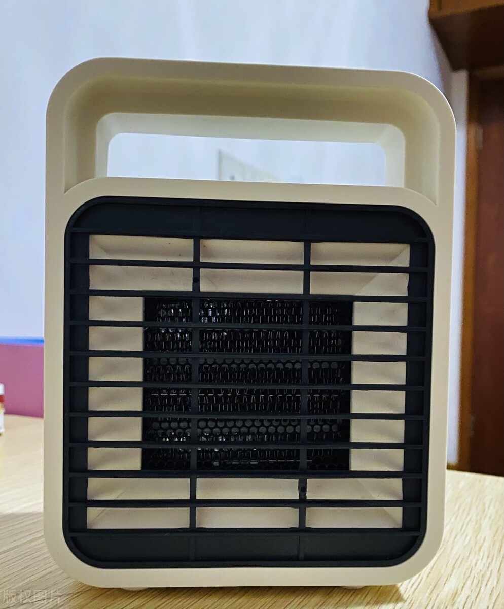 桌面暖风机可以烘衣服吗,浴室暖风机可以烘干衣服吗