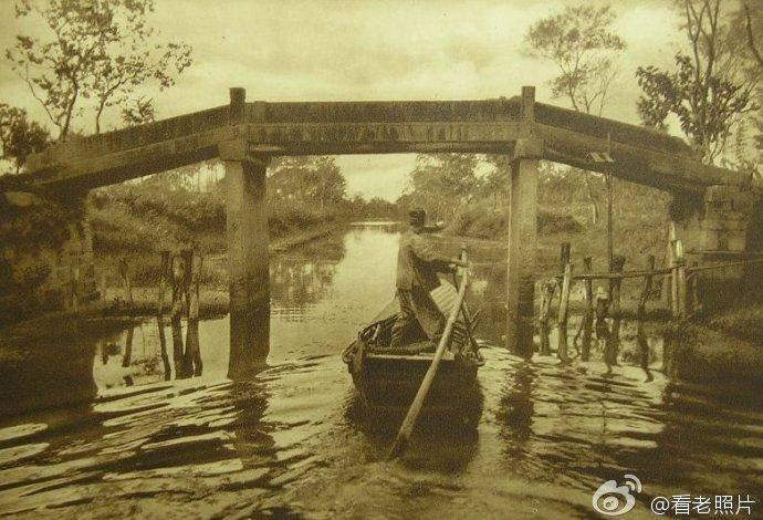 日军日记：*安妇慰**不服从管教，我很愤怒，用*刀刺**插入她的*体下**