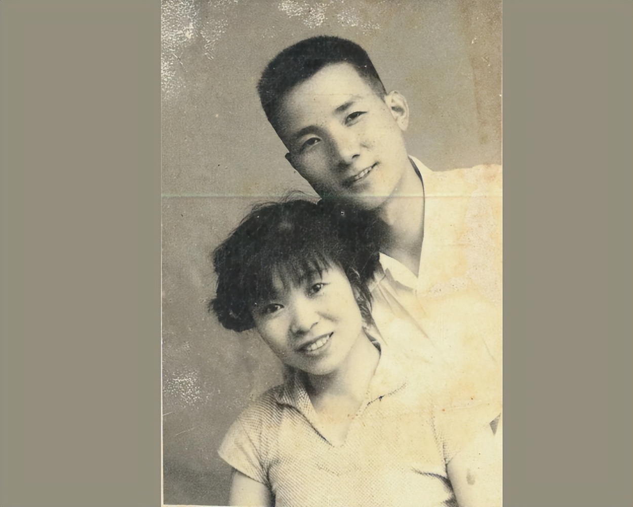 80岁老奶奶捐款5万被民警劝回,老人转账300万被银行报警真相感人