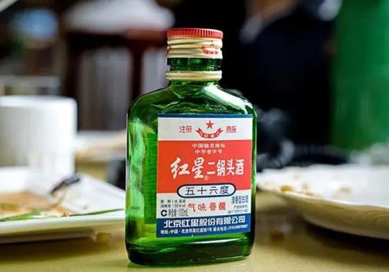 路边低价卖的大牌酒,街边摊上卖的便宜饮料揭秘