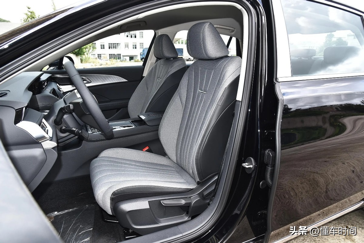 了解一下最新款的红旗h5,2.0th5红旗