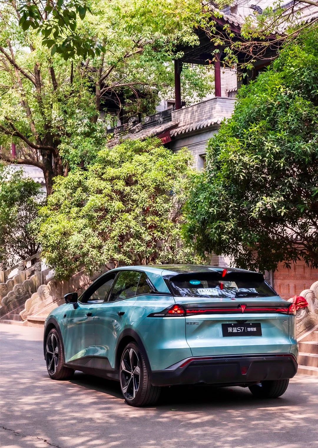 深蓝s7对比宋plus的缺点,比亚迪宋plusdm-i与深蓝s7