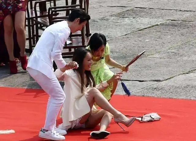 濂虫槑鏄熷按灏ぞ姝诲悕鍦洪潰,濂虫槑鏄熺ぞ姝诲悕鍦洪潰