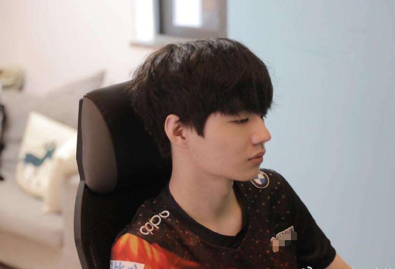 fpx最巅峰时刻,fpx众人离队原因