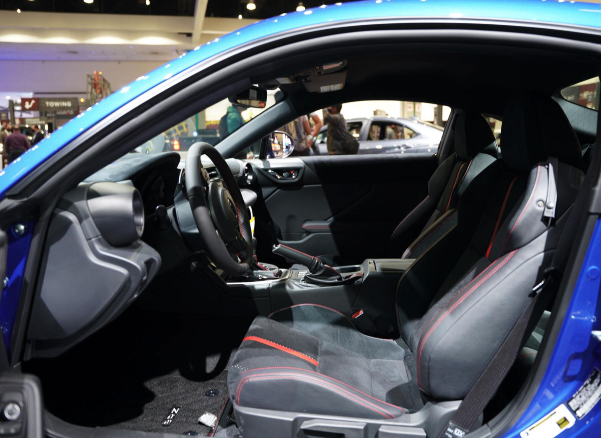 斯巴鲁brz同级别的车有哪些,斯巴鲁小跑车brz二手价格