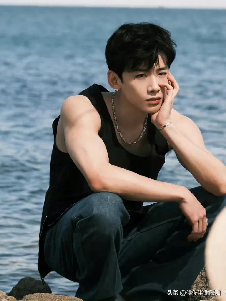 看脸还是看身材爱豆,看脸看身材的男人