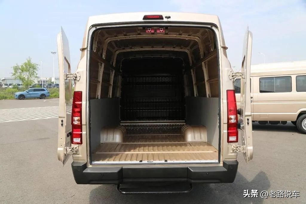 依维柯全新得意v40速比,南京依维柯得意v40加长版轻客