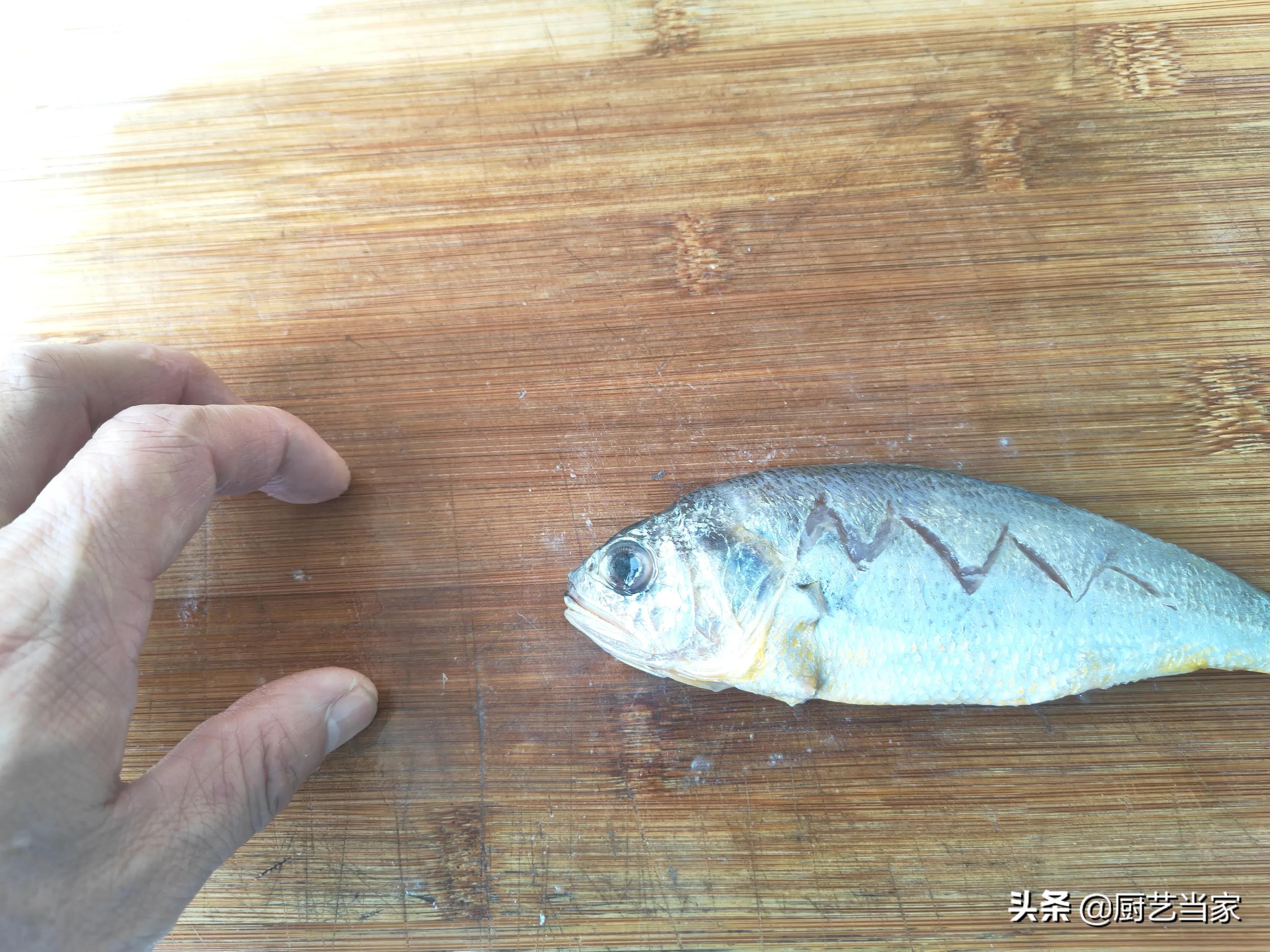 剞花刀教学,清蒸鱼改花刀技法简单