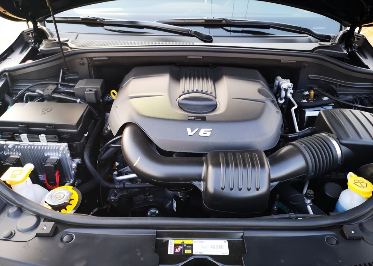 18年大切诺基3.6油耗豪华导航版,2015款大切诺基3.0旗舰版真实油耗