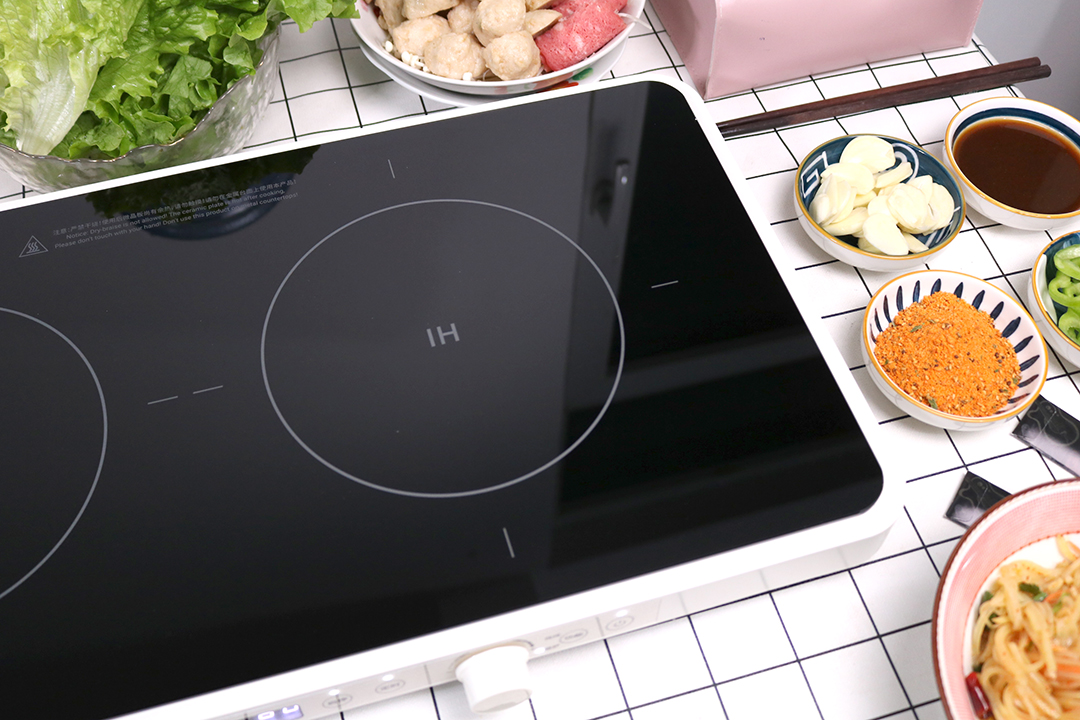 登上饭桌的移动灶台用乐视嗨烤盘才知道在家吃烤肉到底有多香