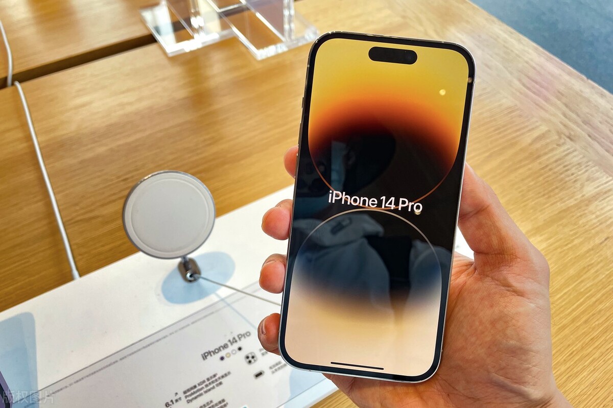 2023年还建议购买iphone14pro吗,iphone6splus与iphone14pro