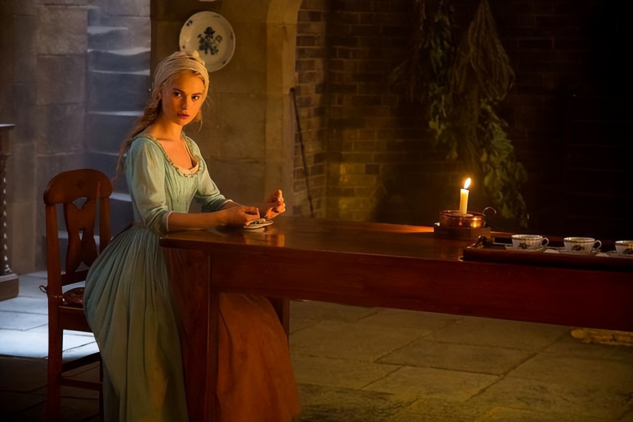 对待不回消息的朋友,聊天突然不回消息的人怎么调侃