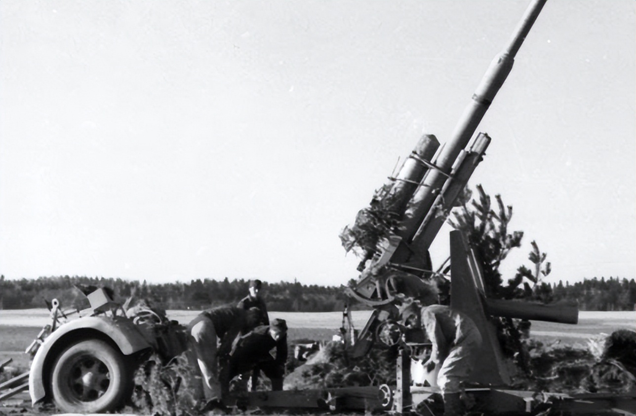 二战德军高射炮真实视频,二战重型迫击炮炸德军虎式坦克