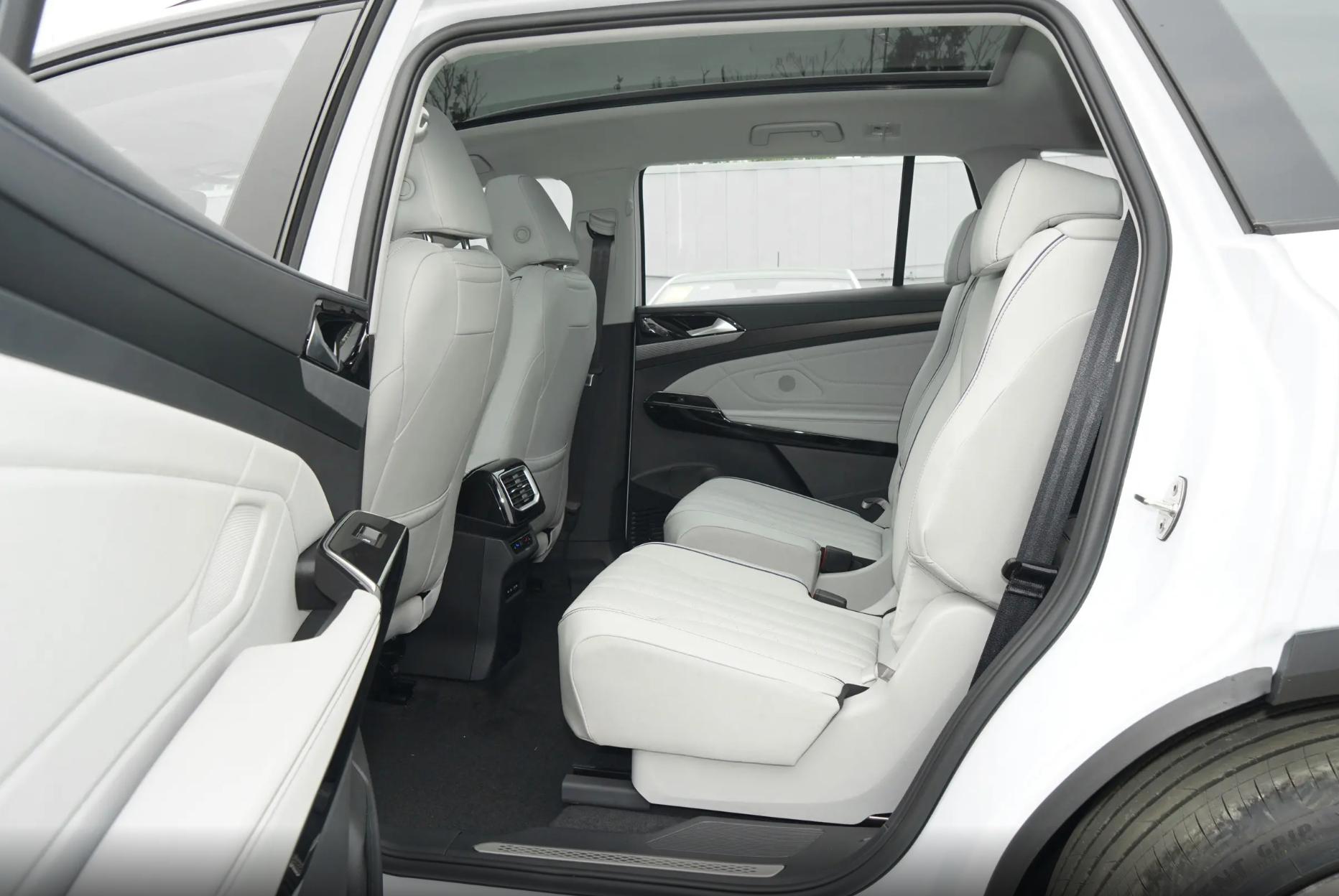 跌至22万,德系中大型SUV,还有6座!大众ID.6X怎么没人买了?