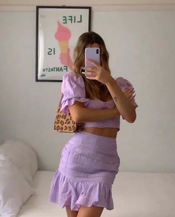 紫色穿了显老气吗,紫色怎么穿有小众感