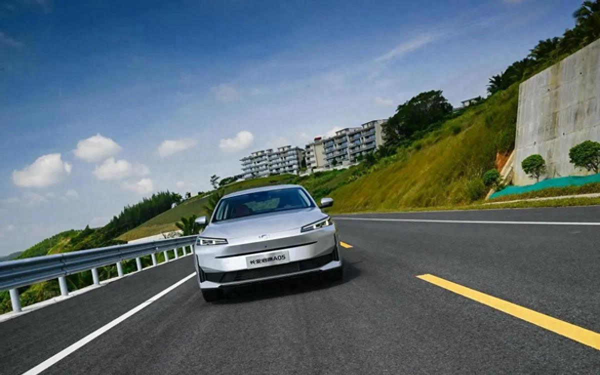 长安启源a05与秦plus冠军版对比,长安启源a07增程低配落地价