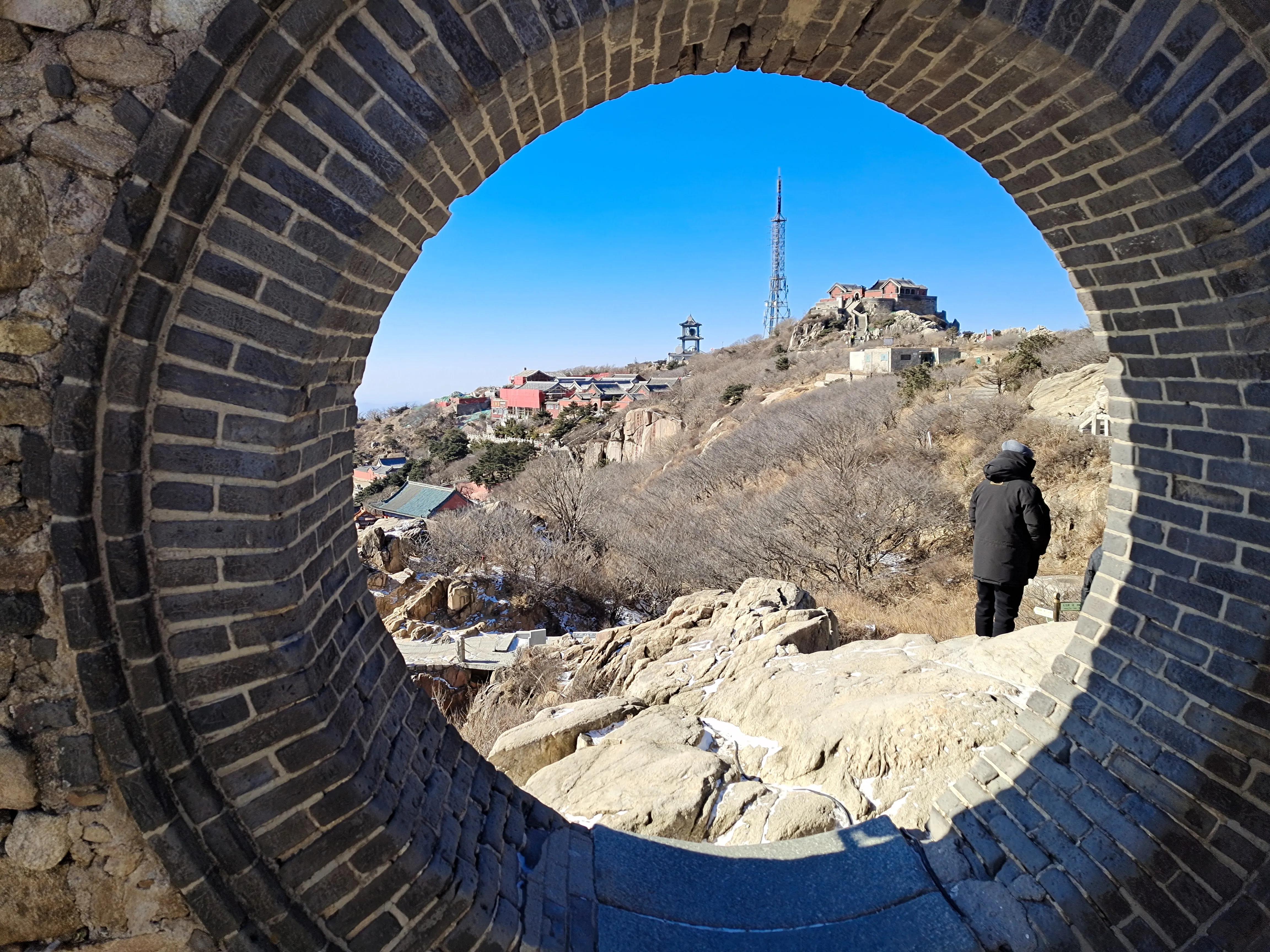 阴雨天的泰山,下雨天气泰山