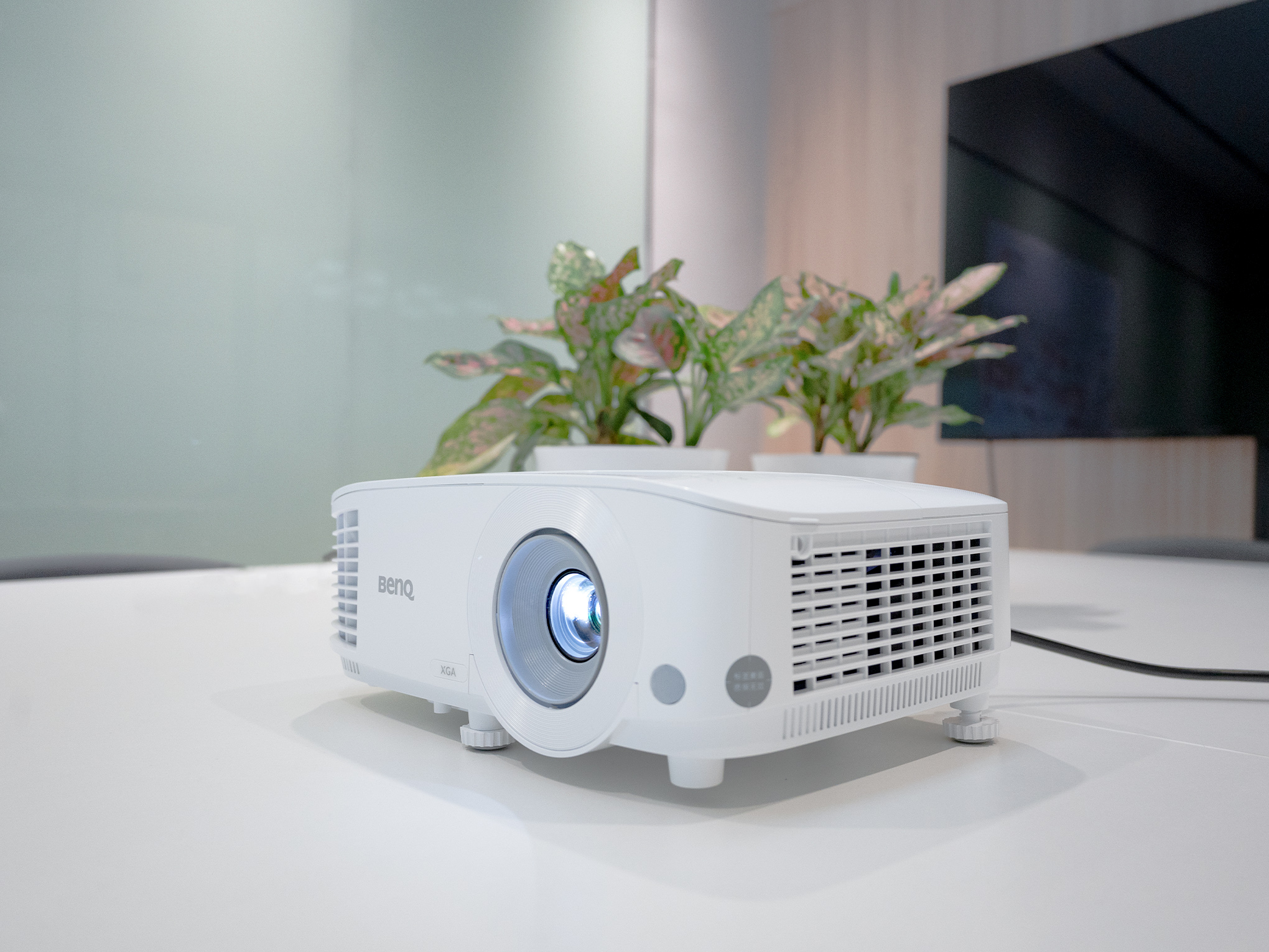 明基投影机MS560使用方法,投影仪明基mx560和e520怎么选择