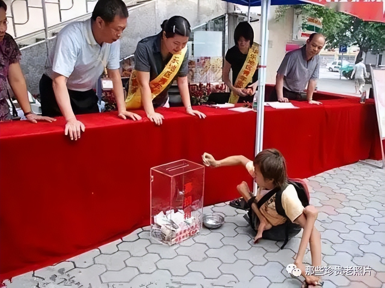 汶川有哪些瞬间让人泪流满面,回首汶川我们依然泪流满面