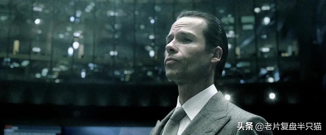 钢铁侠和蝙蝠侠后期谁更强,钢铁侠为什么注定打不过蝙蝠侠