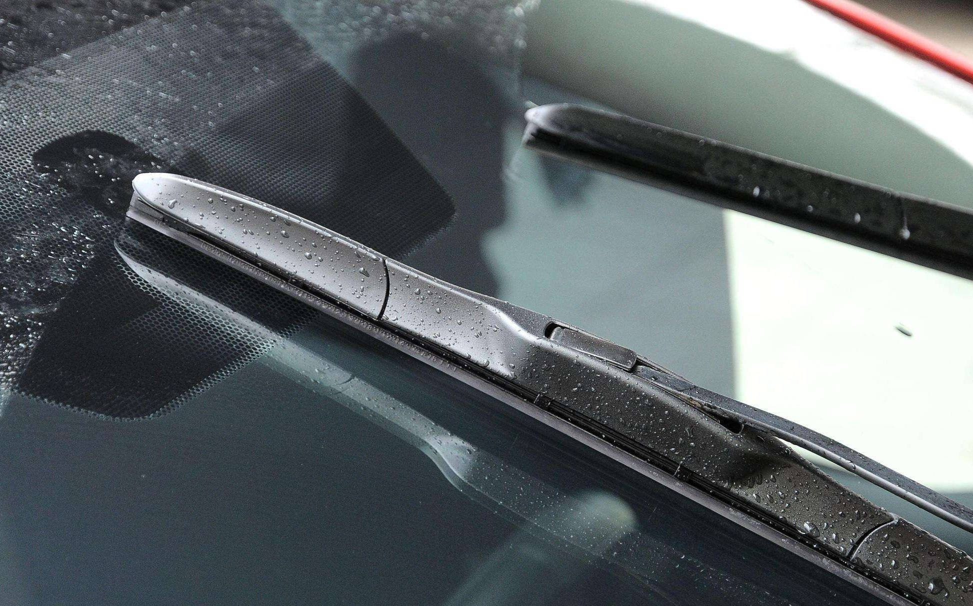 雨刮器出现呱呱声,雨刮器呱呱的声音