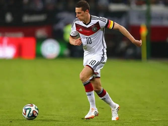 你好，队长！盘点巨星们戴上国家队队长袖标的时间点