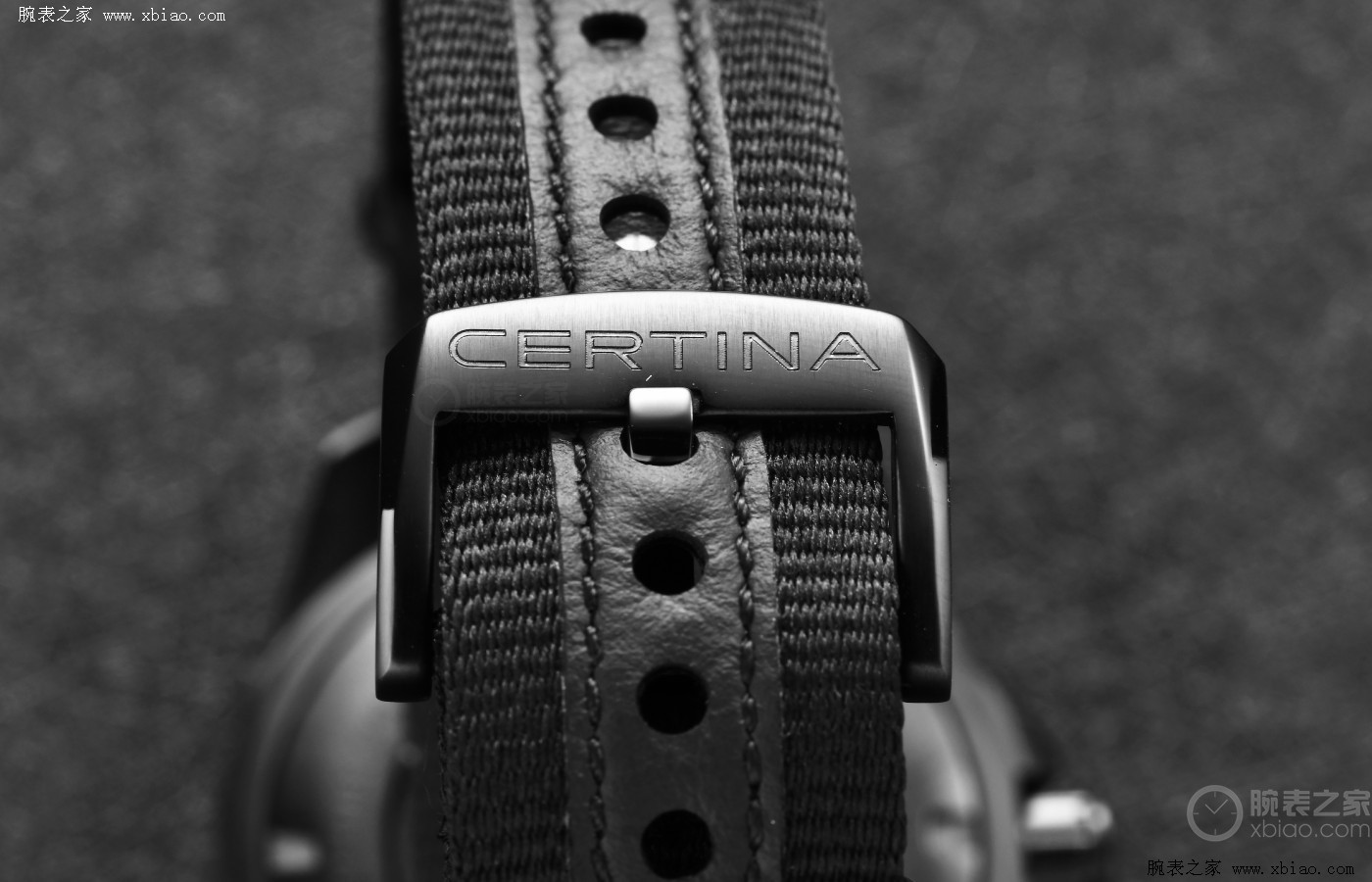 深海中的一抹暗影品鉴陶瓷海龟FULLBLACK潜水表