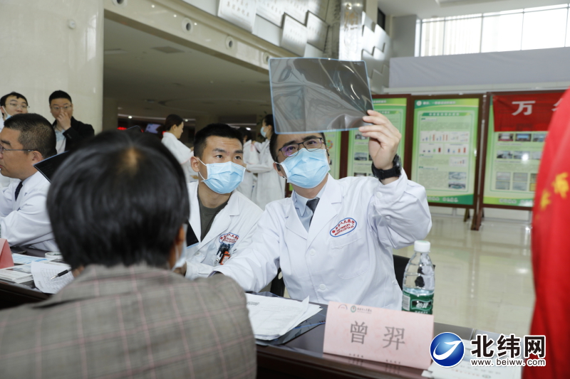 党建引领助推医院健康发展,党建引领促和谐服务群众