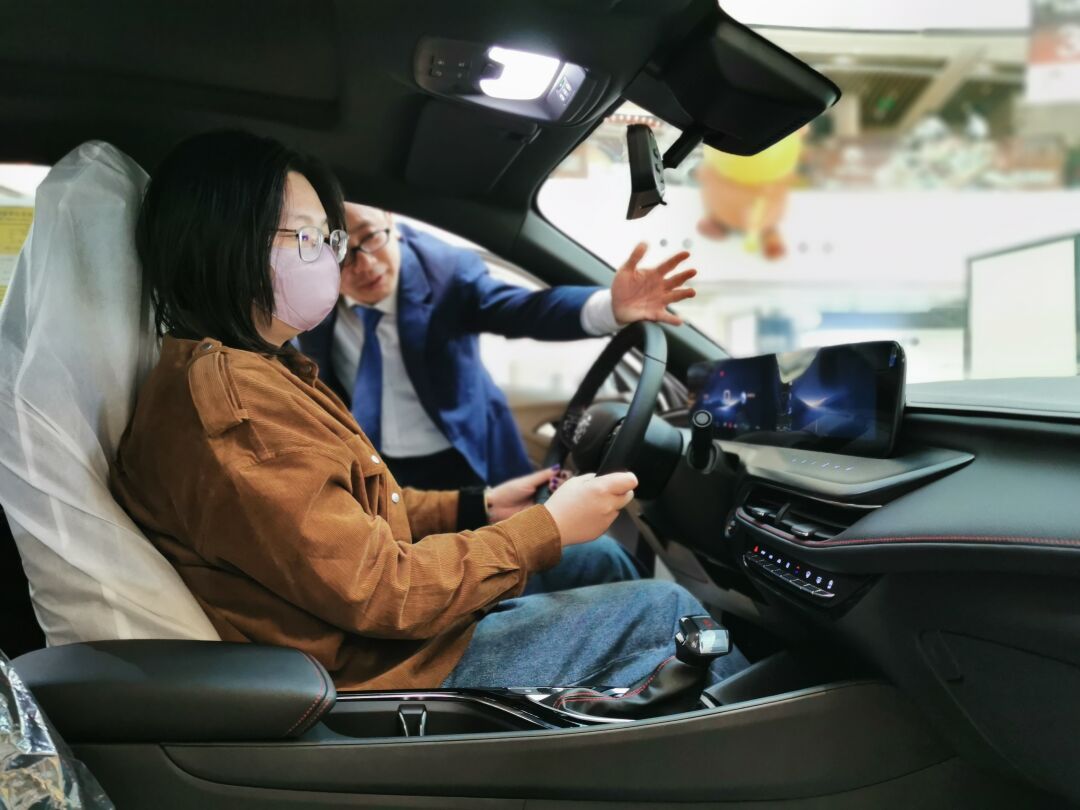 为“阳光维修”助力，宝山区交运中心开展质量服务月活动