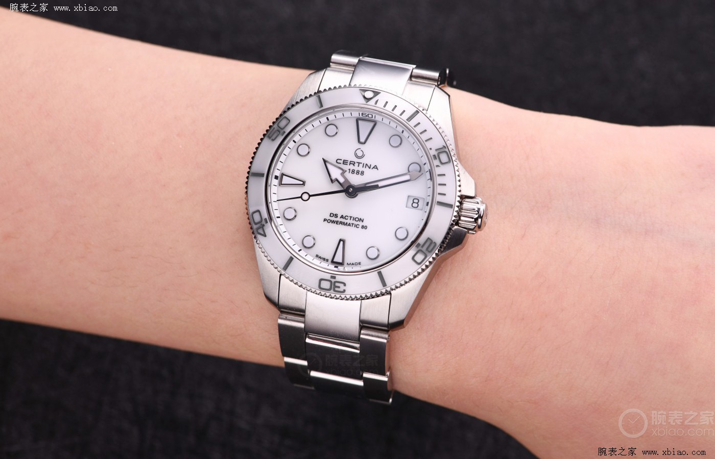 深海中的一抹暗影品鉴陶瓷海龟FULLBLACK潜水表