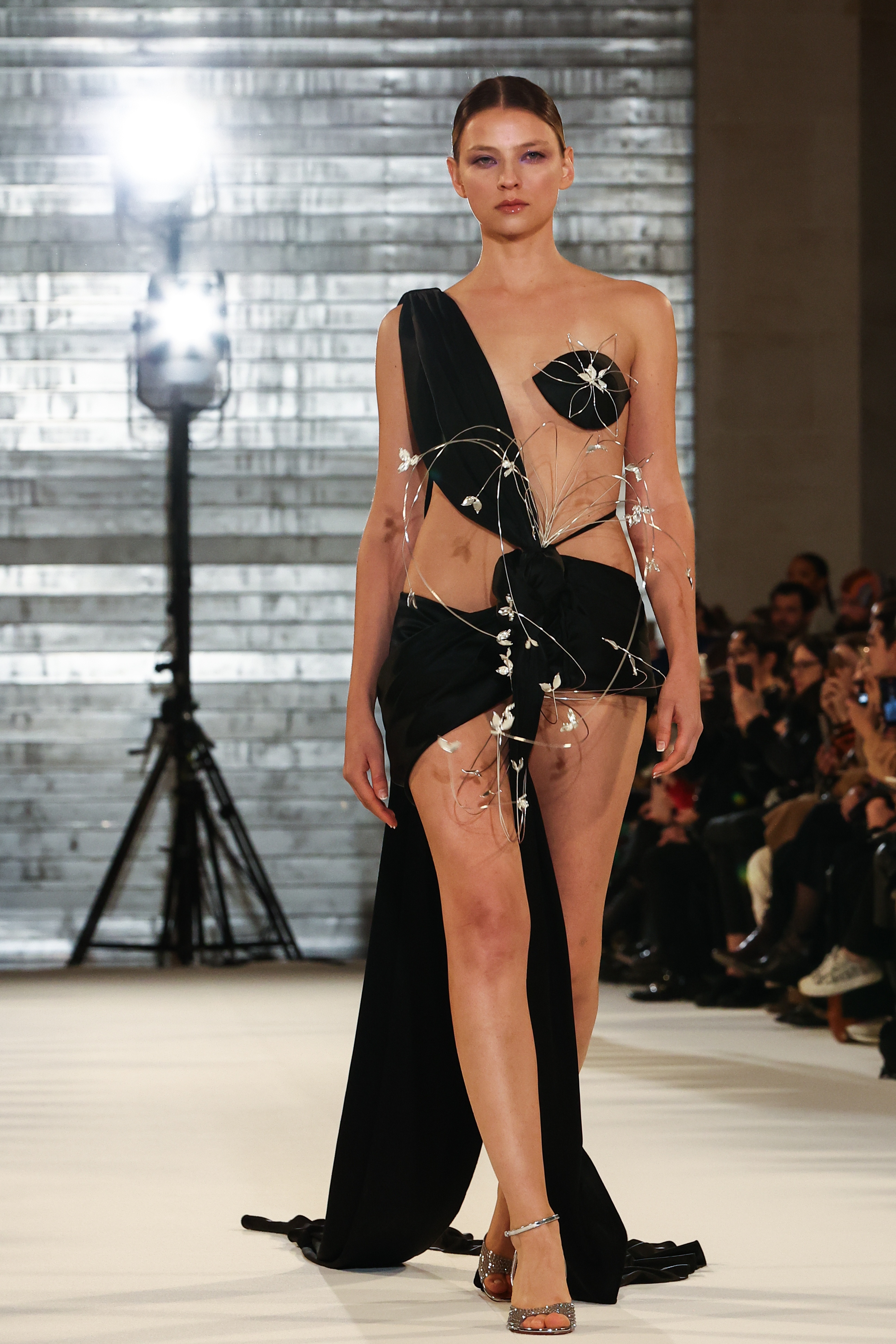 巴黎时装周服装设计秀,巴黎高级定制时装周设计师