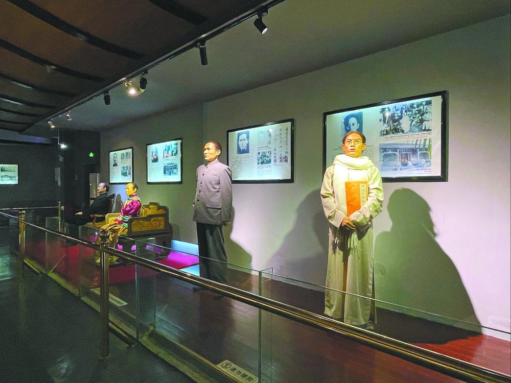 鍗庝鲸棰嗚闄堣姵,鍗庝鲸闄堣姵