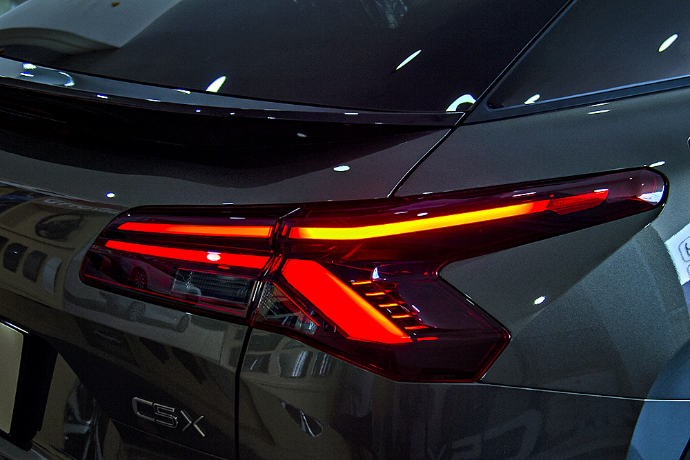 凡尔赛c5x省油,2022款凡尔赛c5x沉浸体验