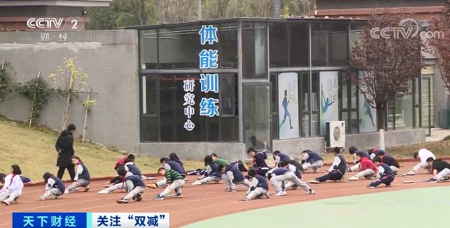 急缺!2600个孩子,只能配备2名体育老师?!退役运动员来兼职了→