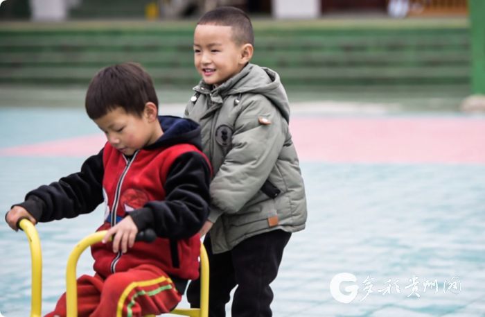 幸福在麦博希望小学孩子们的笑容里