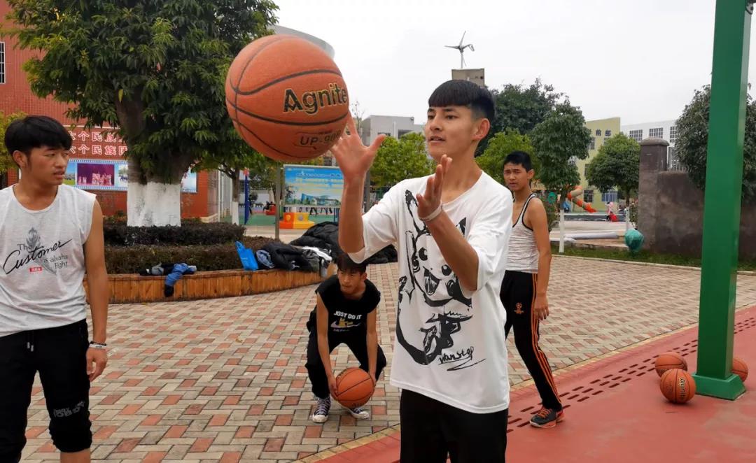 400米21岁一分10秒快不快,400米1分29秒正常吗