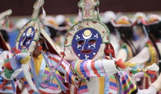 甘孜藏戏山鬼照片,藏族民俗文化的视频