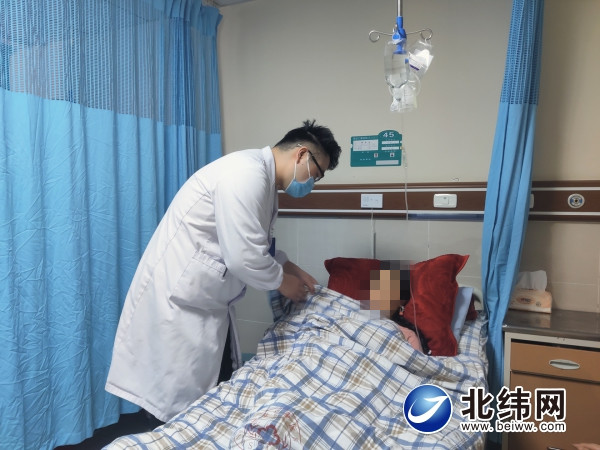 一女子腹痛腹胀一月余不知病因雅安仁康医院查明病根解除梗阻