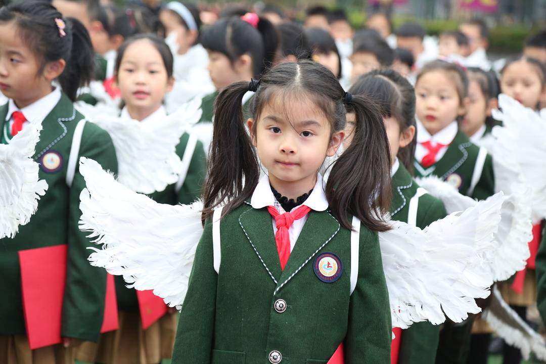 校长来了丨成都外国语学校高新美年校区校长钟灵滋：唤醒每个孩子内心的小马达