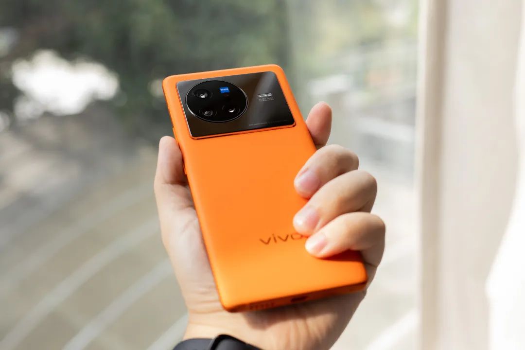 几乎零差评的荣耀手机,懂手机的人建议这4款手机值得买