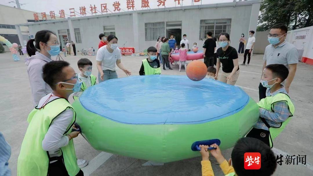 高邮黄渡社区开展的六一活动,向阳闸社区开展庆六一汇演
